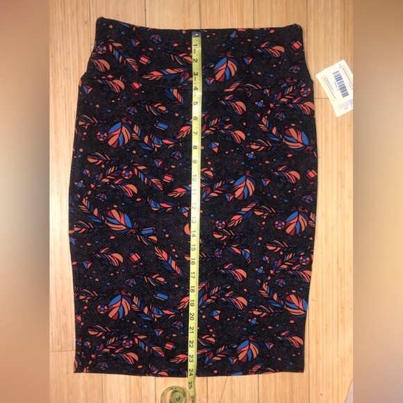 LuLaRoe Sz M Cassie Feather Pencil Skirt Med Medium Black Blue Orange Polka Dot - Picture 4 of 6